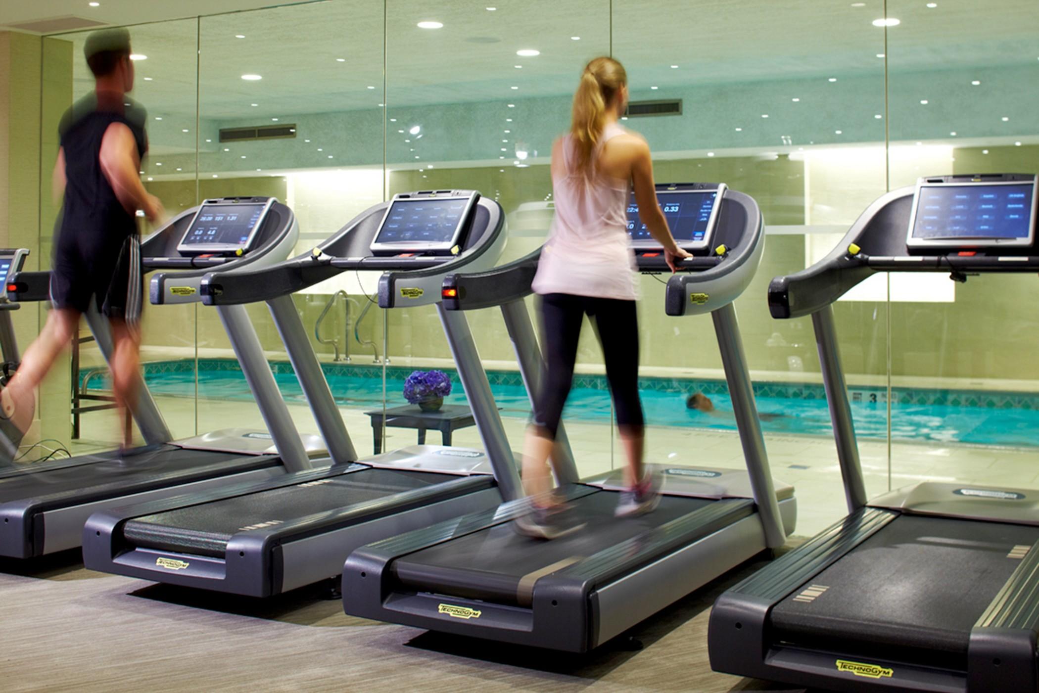 Trump International New York Eksteriør billede A treadmill