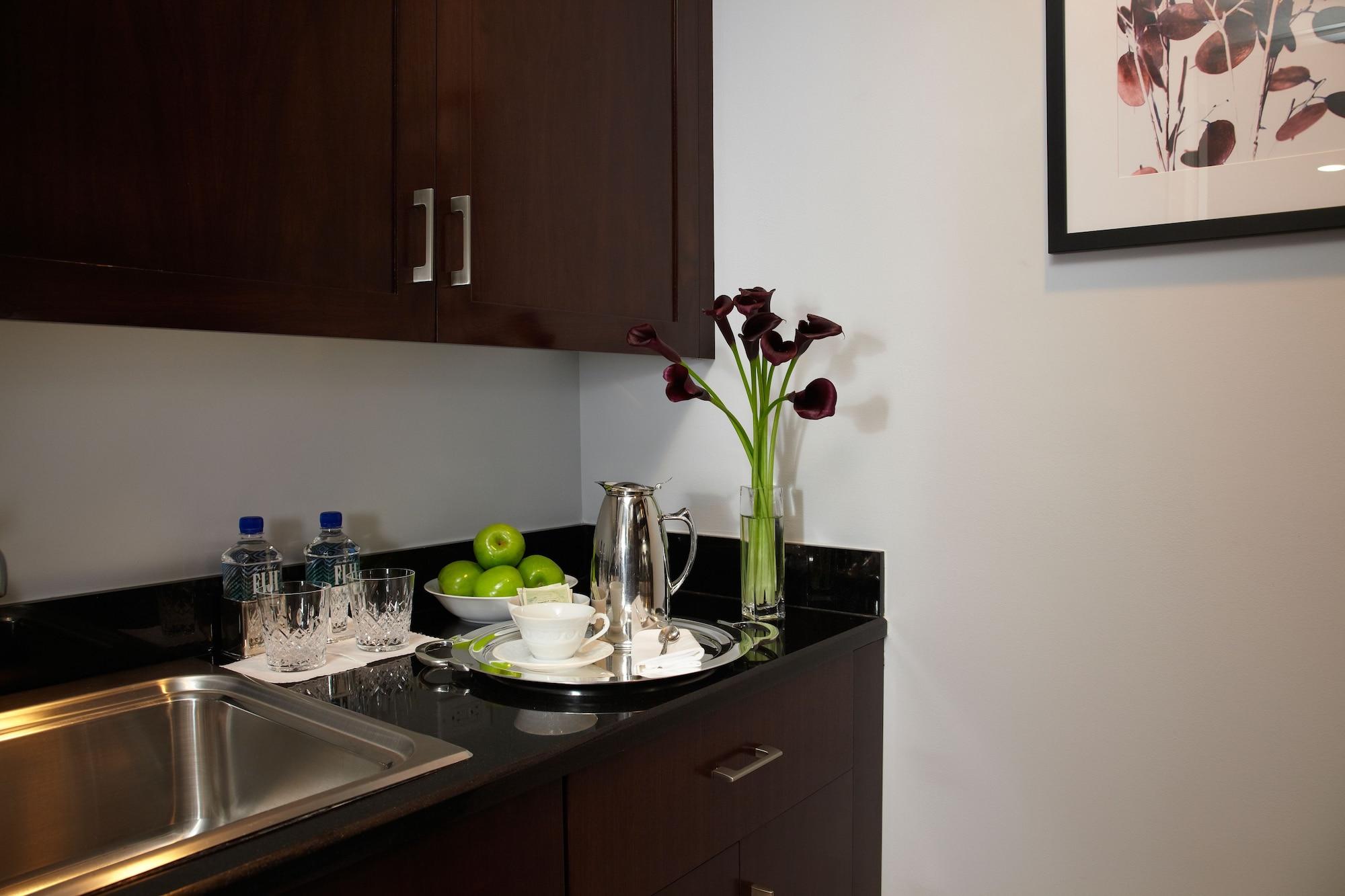 Trump International New York Eksteriør billede A kitchen at The Standard East Village